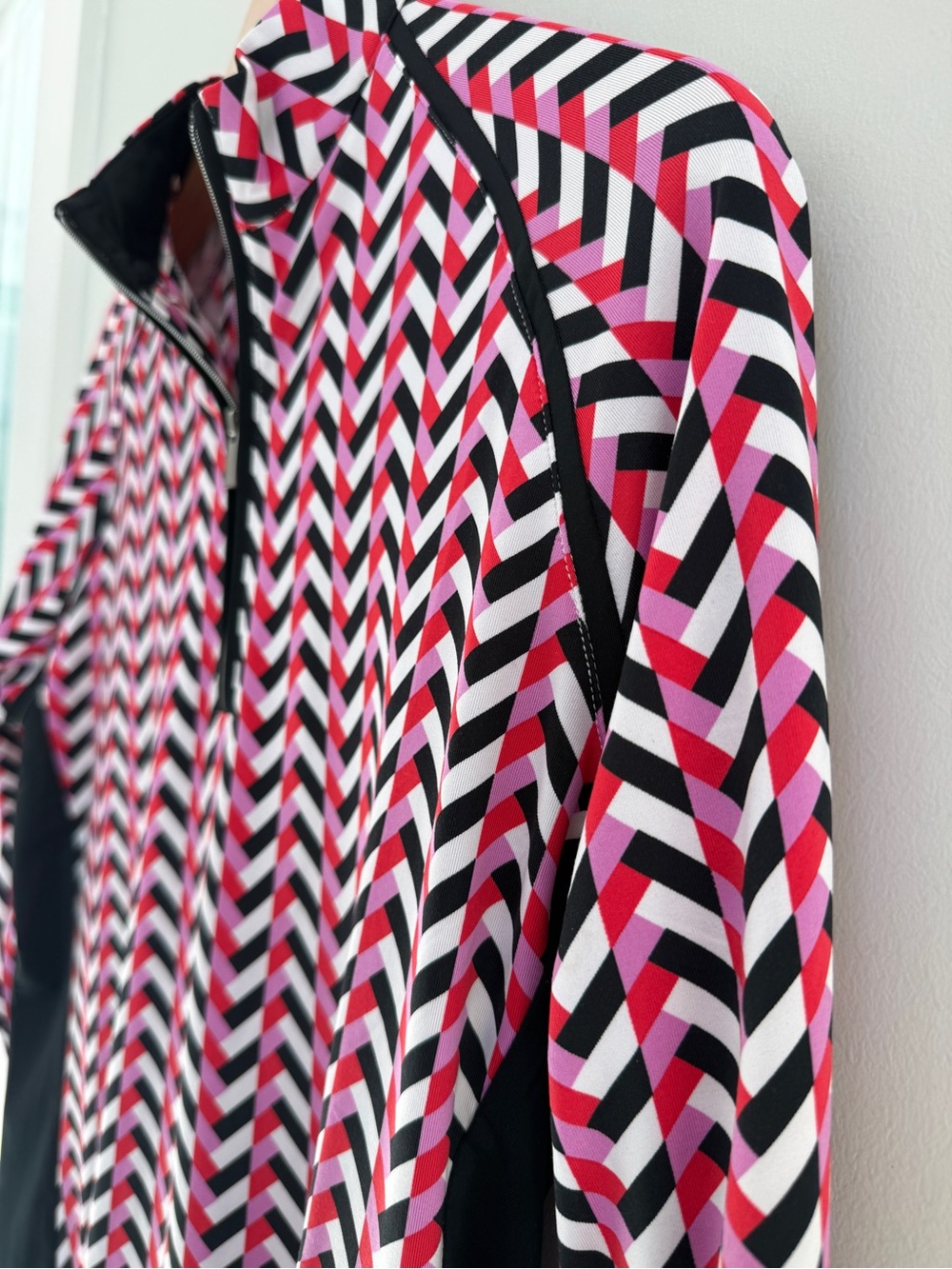 NWT TAIL Geometric Pink Black White 1/4 Zip-Front Golf Top SPF 50 - Picture 2 of 7